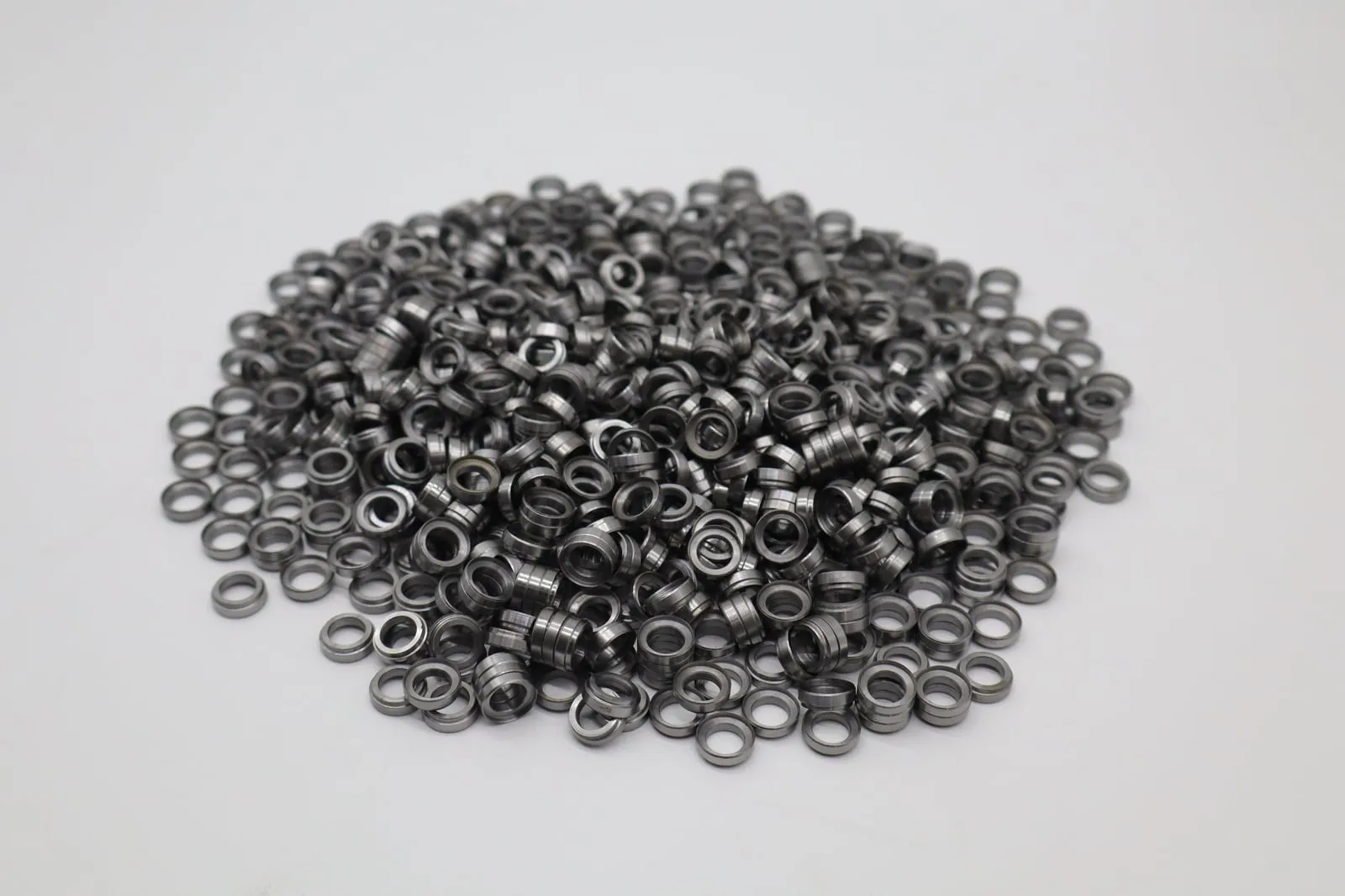 Batch of retaining rings